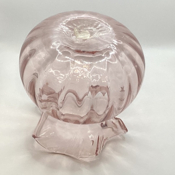 Cranberry Ruffled Hand Blown Art Glass by Two’s Company Glows - Picture 4 of 9